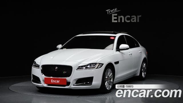 Jaguar XF (X260) Prestige, 2019 1