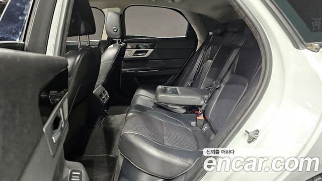 Jaguar XF (X260) Prestige, 2019 12