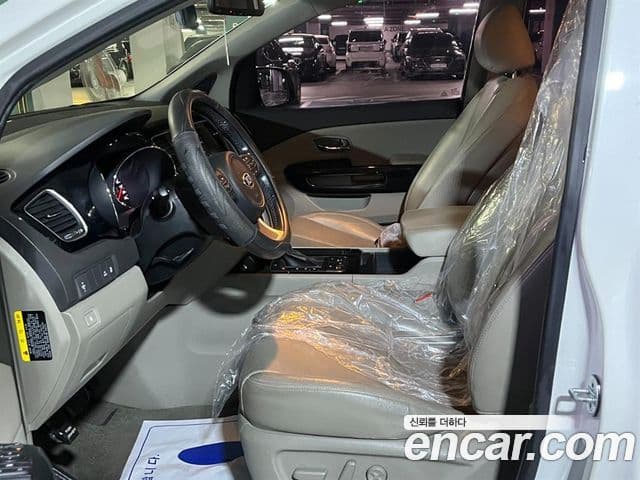 Kia All New Carnival Noblesse, 2016 7