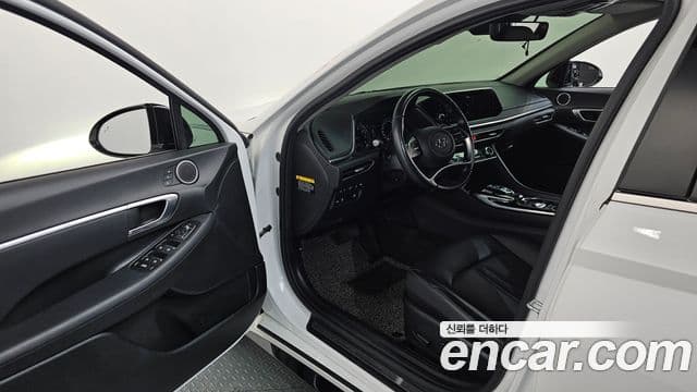 Hyundai Sonata (DN8) Premium Family, 2020 10