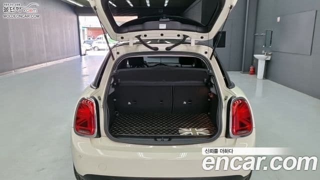 Mini Cooper 3세대, 2021 16