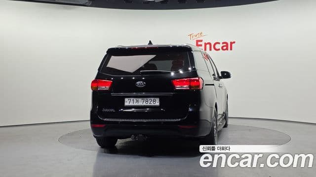 Kia All New Carnival Prestige, 2016 4