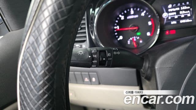 Kia All New Carnival Prestige, 2016 17