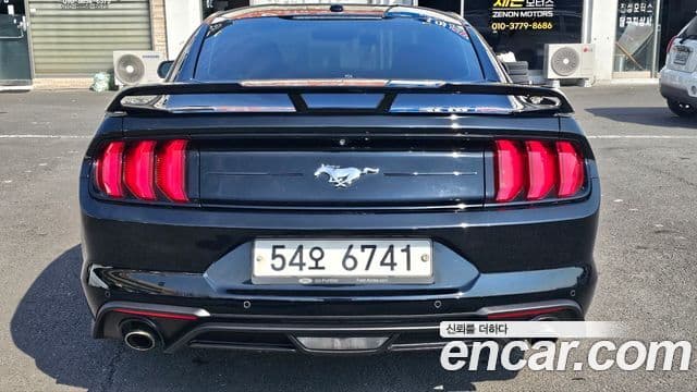 Ford Mustang купе, 2018 4