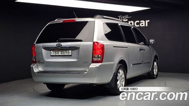 Kia Carnival R люксовая версия, 2013 2