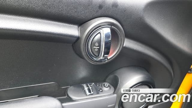 Mini Cooper D 3세대, 2014 16