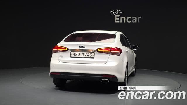 Kia The / новый New K3 Style, 2017 4