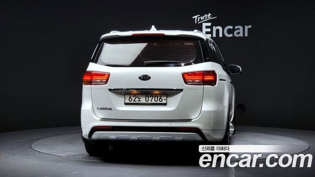 Kia All New Carnival Noblesse, 2016 4