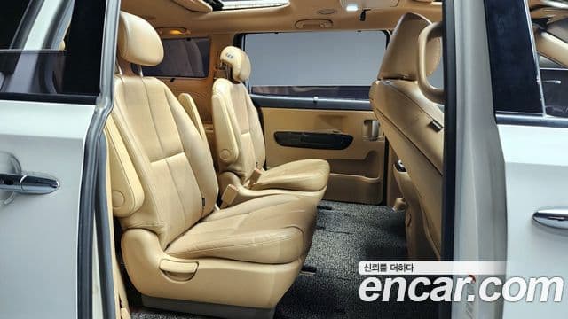 Kia All New Carnival Noblesse, 2016 12