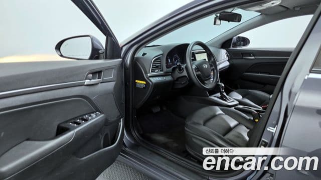 Hyundai Avante AD 1.6 GDI Value Plus, 2018 11