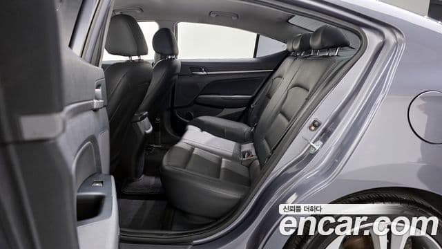 Hyundai Avante AD 1.6 GDI Value Plus, 2018 12