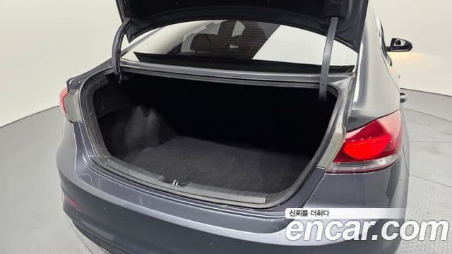 Hyundai Avante AD 1.6 GDI Value Plus, 2018 20