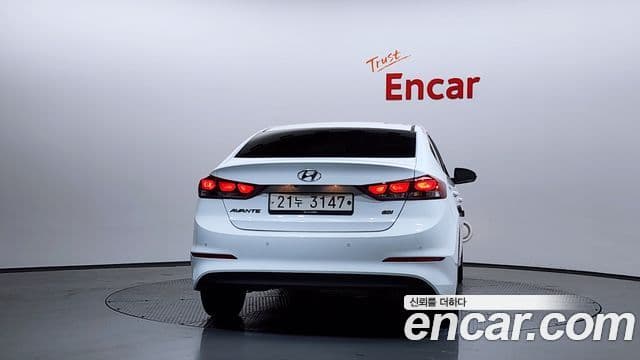 Hyundai Avante AD 1.6 GDI Value Plus, 2017 4