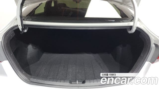 Hyundai Avante AD 1.6 GDI Value Plus, 2017 20