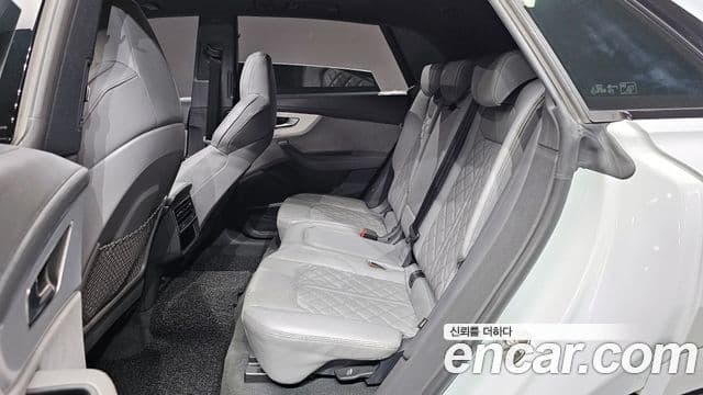 Audi Q8 (4M) Premium, 2025 12