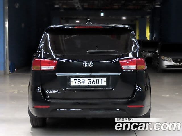 Kia All New Carnival 11인승 Deluxe, 2017 3