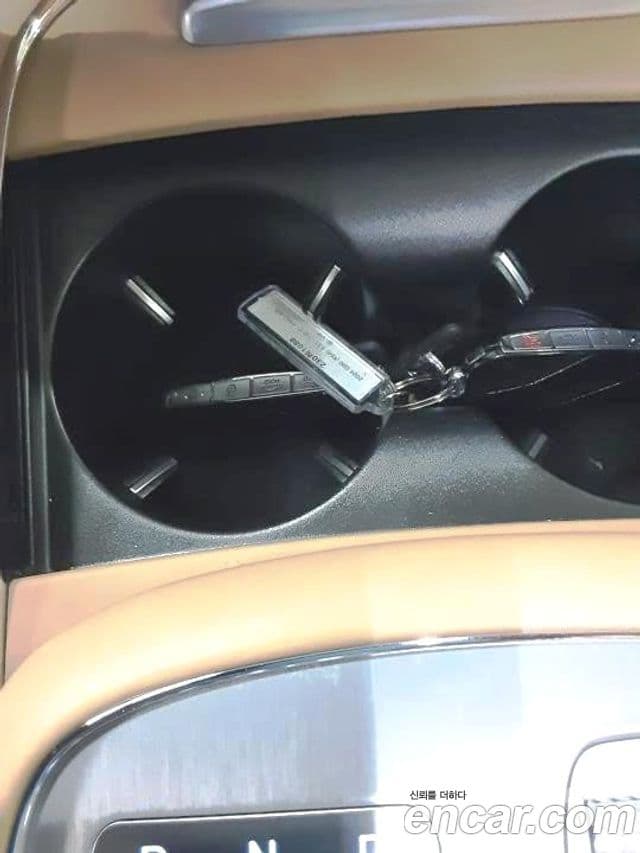 Genesis G90 (RS4) бензин 3.5 турбо AWD, 2025 15