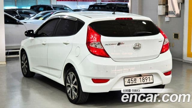 Hyundai Accent(новый кузов / новое поколение) Modern, 2014 4