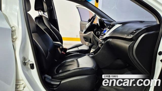 Hyundai Accent(новый кузов / новое поколение) Modern, 2014 15