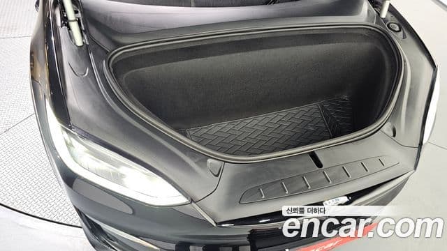 Tesla модель X, 2023 6