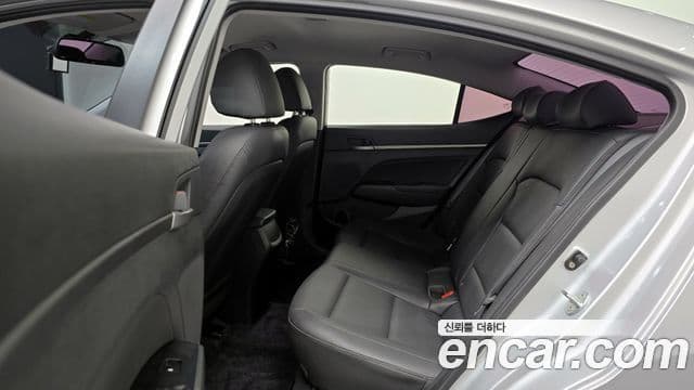 Hyundai Avante AD 1.6 GDI Value Plus, 2018 13