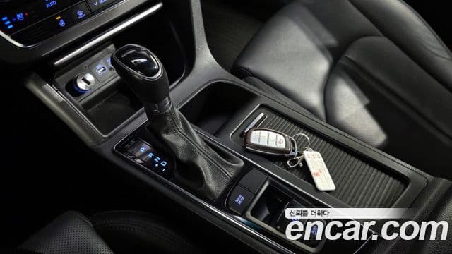 Hyundai LF Sonata Special, 2016 9