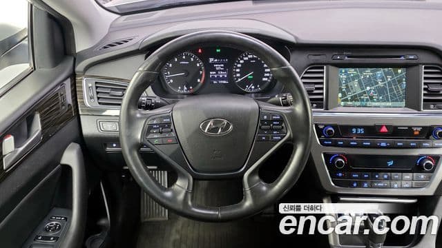 Hyundai LF Sonata Special, 2016 13