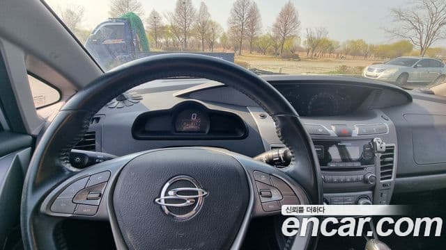 KG모빌리티(SsangYong) Korando 투리스모 2WD TX 11인승, 2018 6