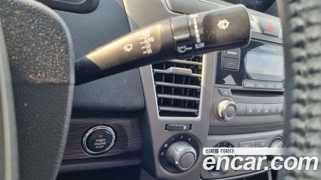 KG모빌리티(SsangYong) Korando 투리스모 2WD TX 11인승, 2018 9