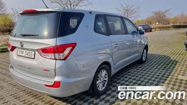 KG모빌리티(SsangYong) Korando 투리스모 2WD TX 11인승, 2018 13