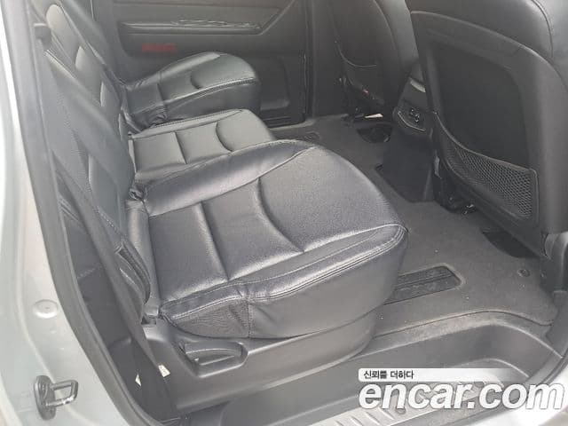 KG모빌리티(SsangYong) Korando 투리스모 2WD TX 11인승, 2018 15
