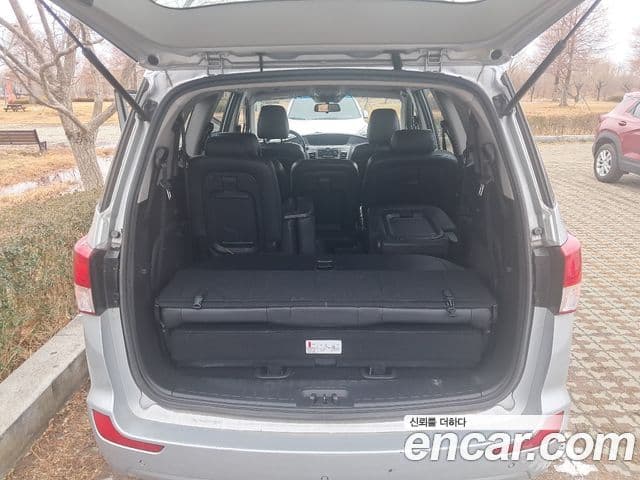 KG모빌리티(SsangYong) Korando 투리스모 2WD TX 11인승, 2018 18