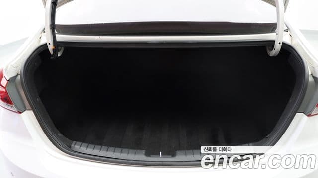 Hyundai Avante AD 1.6 GDI Value Plus, 2018 12