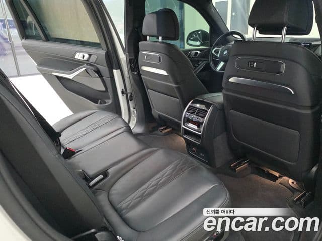 BMW X7 (G07) xDrive 40i M Sport 7인승, 2024 11