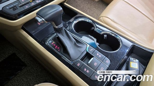 Kia The / новый New Carnival VIP, 2020 9