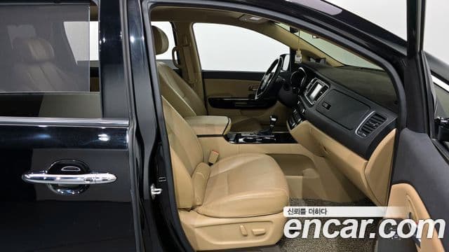 Kia The / новый New Carnival VIP, 2020 11