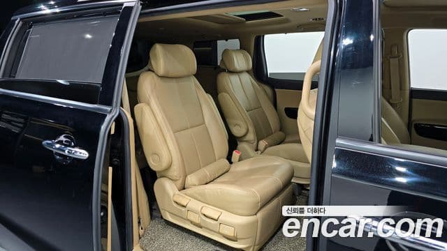 Kia The / новый New Carnival VIP, 2020 12