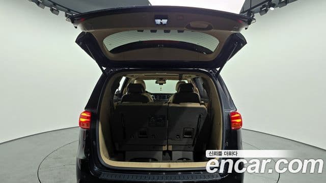 Kia The / новый New Carnival VIP, 2020 20