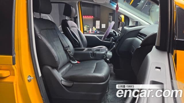Hyundai Staria 11인승, 2023 11
