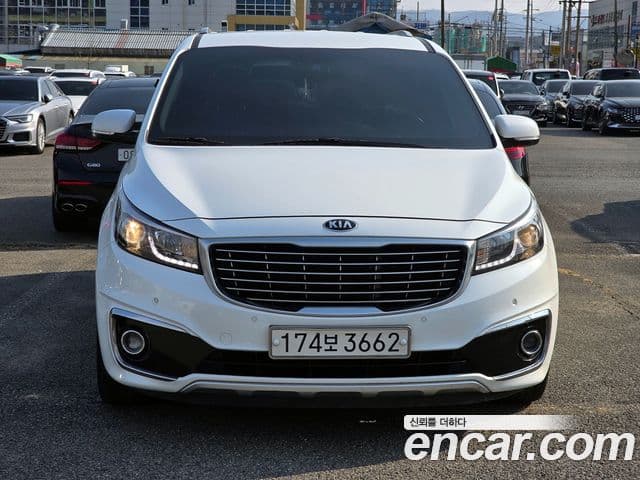 Kia All New Carnival Luxury, 2016 3