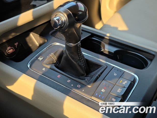 Kia All New Carnival Luxury, 2016 9