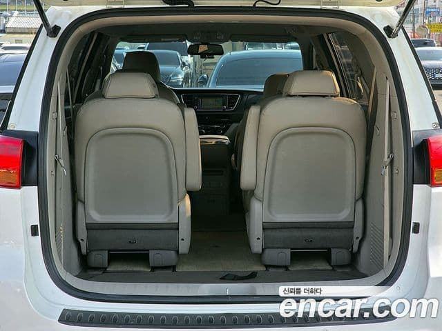 Kia All New Carnival Luxury, 2016 20