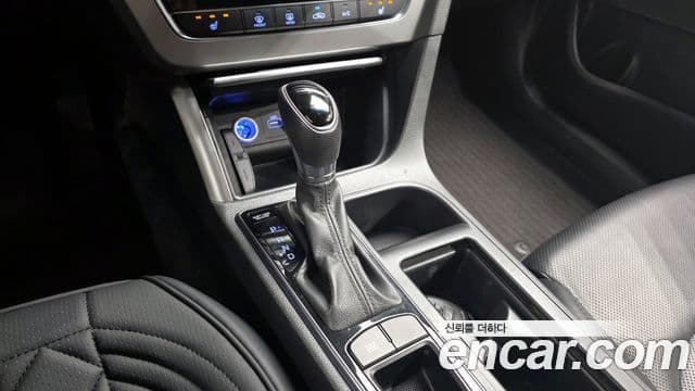 Hyundai LF Sonata Style, 2015 9