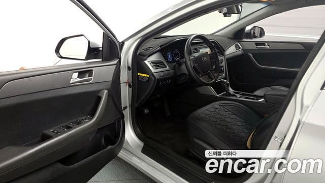 Hyundai LF Sonata Style, 2015 10