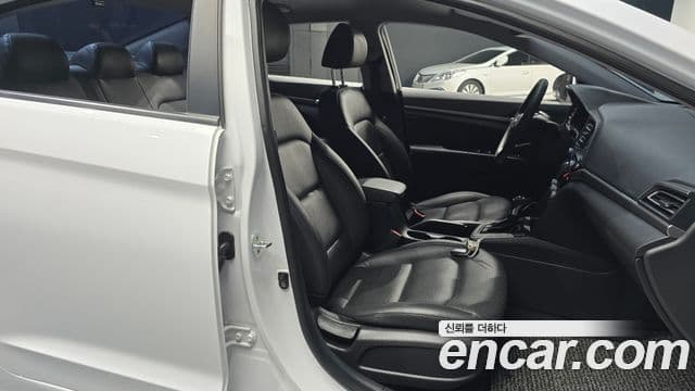 Hyundai The / новый New Avante AD Style, 2019 10