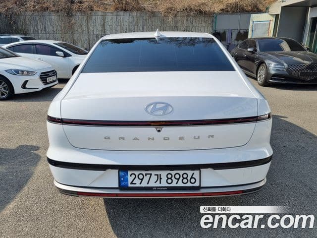 Hyundai Grandeur (GN7) Premium, 2025 4