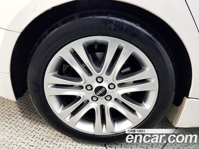 Lincoln New MKZ 2세대, 2014 20