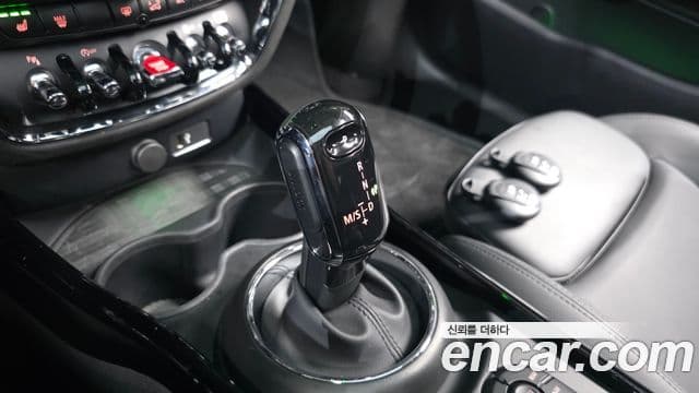 Mini Cooper 클럽맨 2세대, 2021 9