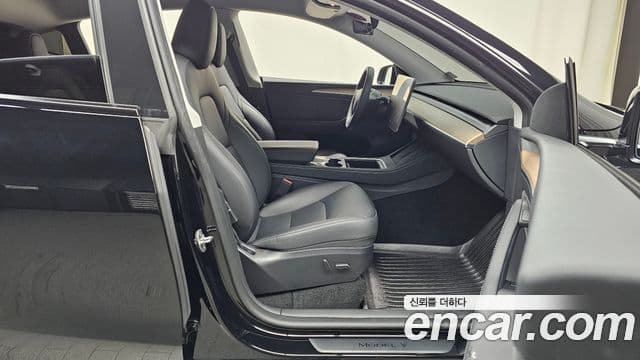 Tesla модель Y, 2023 10