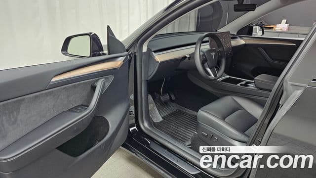 Tesla модель Y, 2023 11